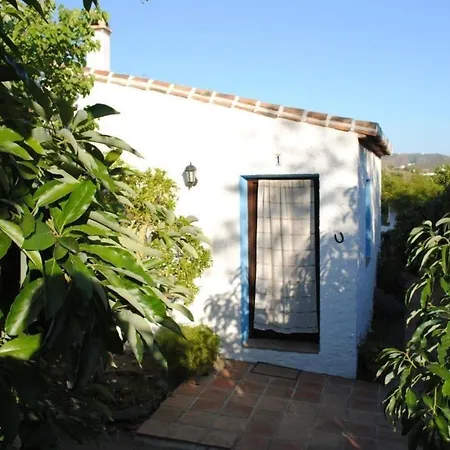 펜션 In El Mit Garten, Grill Und Terrasse *